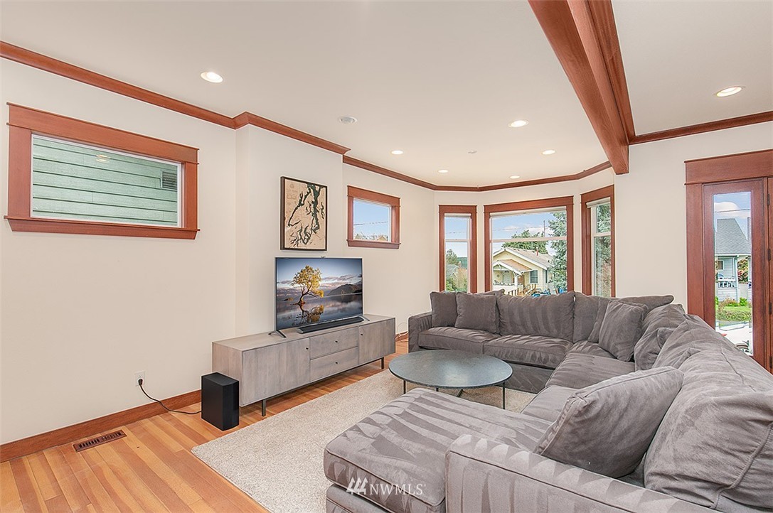 107 North 83rd Street Seattle, WA 98103 - Photo 7 of 25 Gallery Image 7