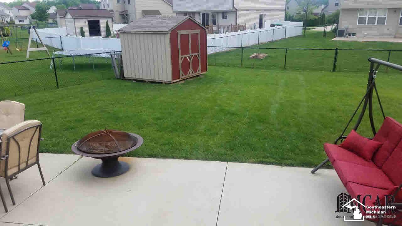 9263 Maple Ridge Drive Newport, MI 48166 - Photo 21 of 26 21300836-20.JPG