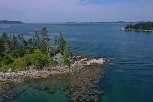$399,000 | Tbd Southwest Tbd Sw Burying Island, Vinalhaven, ME 04863