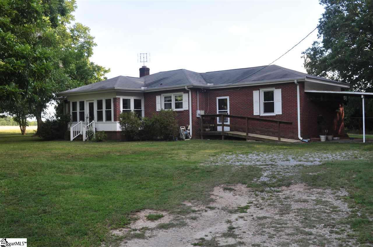 220 Due West Road Honea Path, SC 29654 - Photo 2 of 28