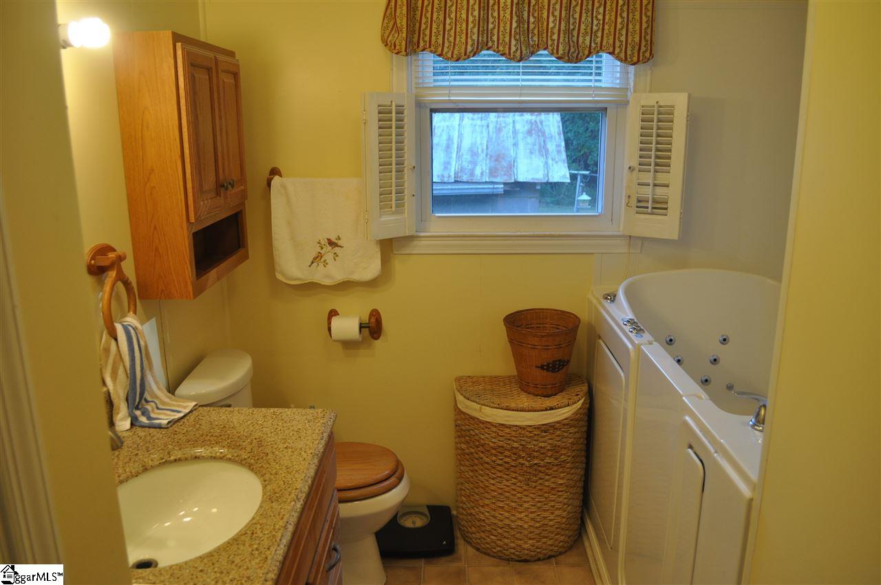 220 Due West Road Honea Path, SC 29654 - Photo 17 of 28