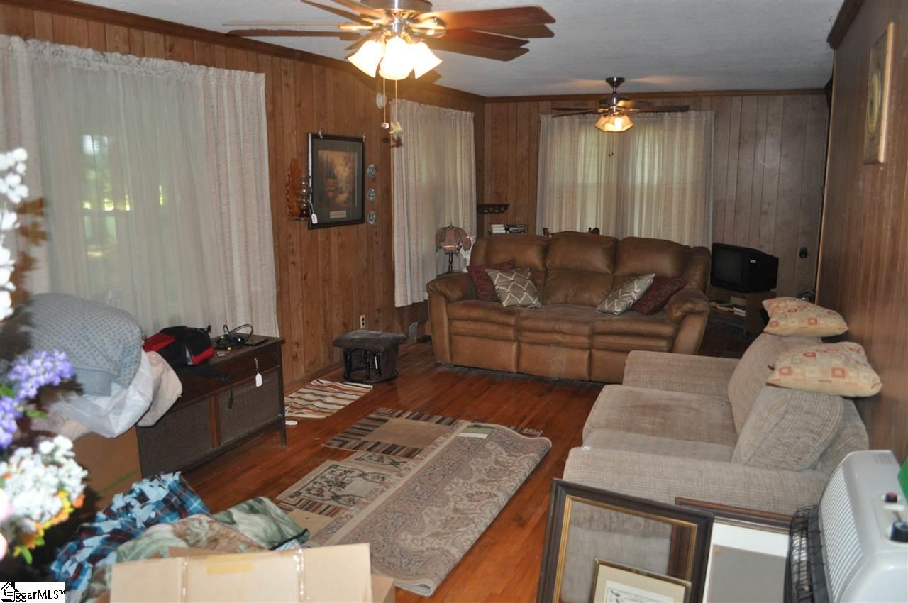 220 Due West Road Honea Path, SC 29654 - Photo 6 of 28