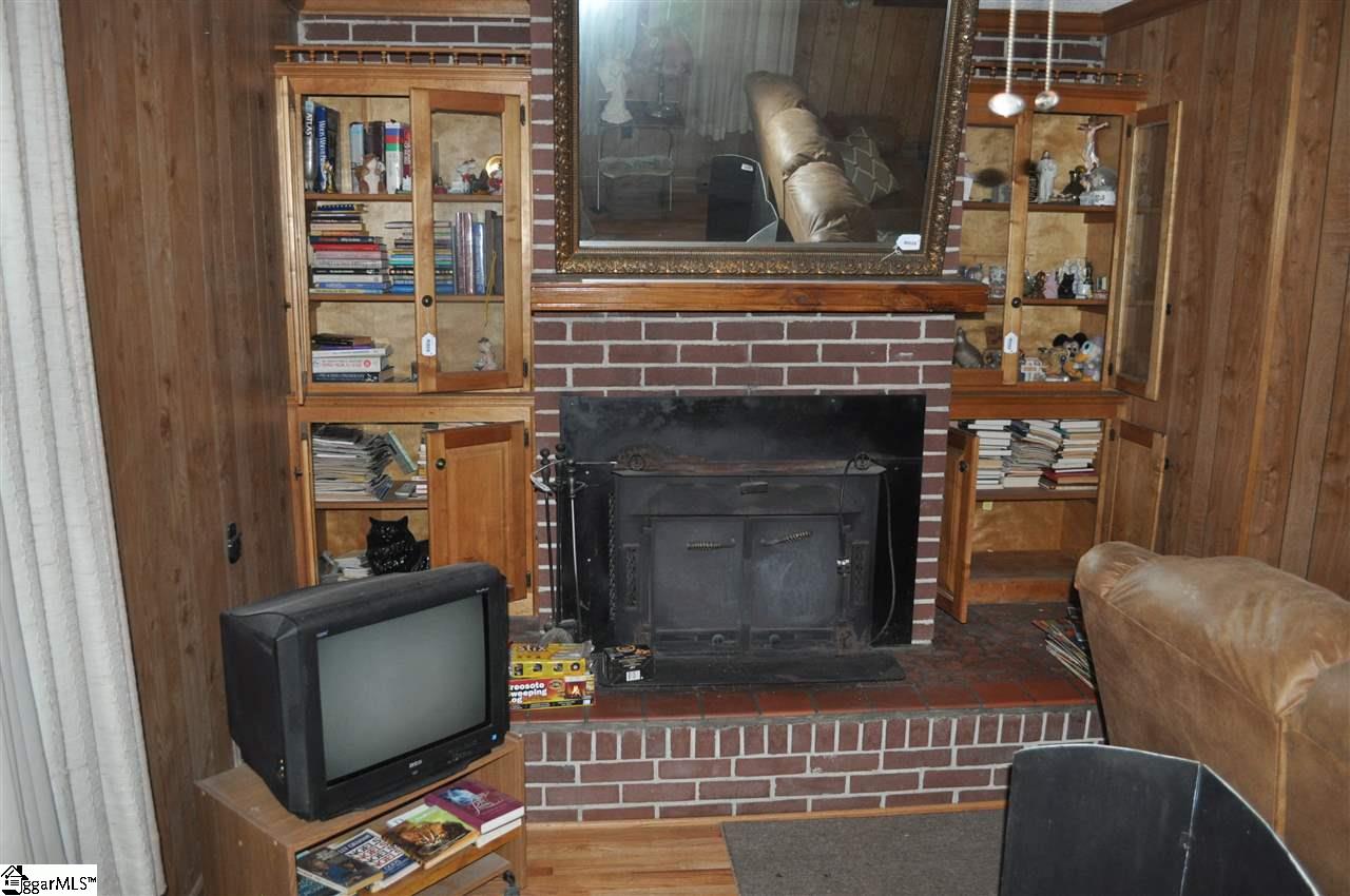 220 Due West Road Honea Path, SC 29654 - Photo 7 of 28