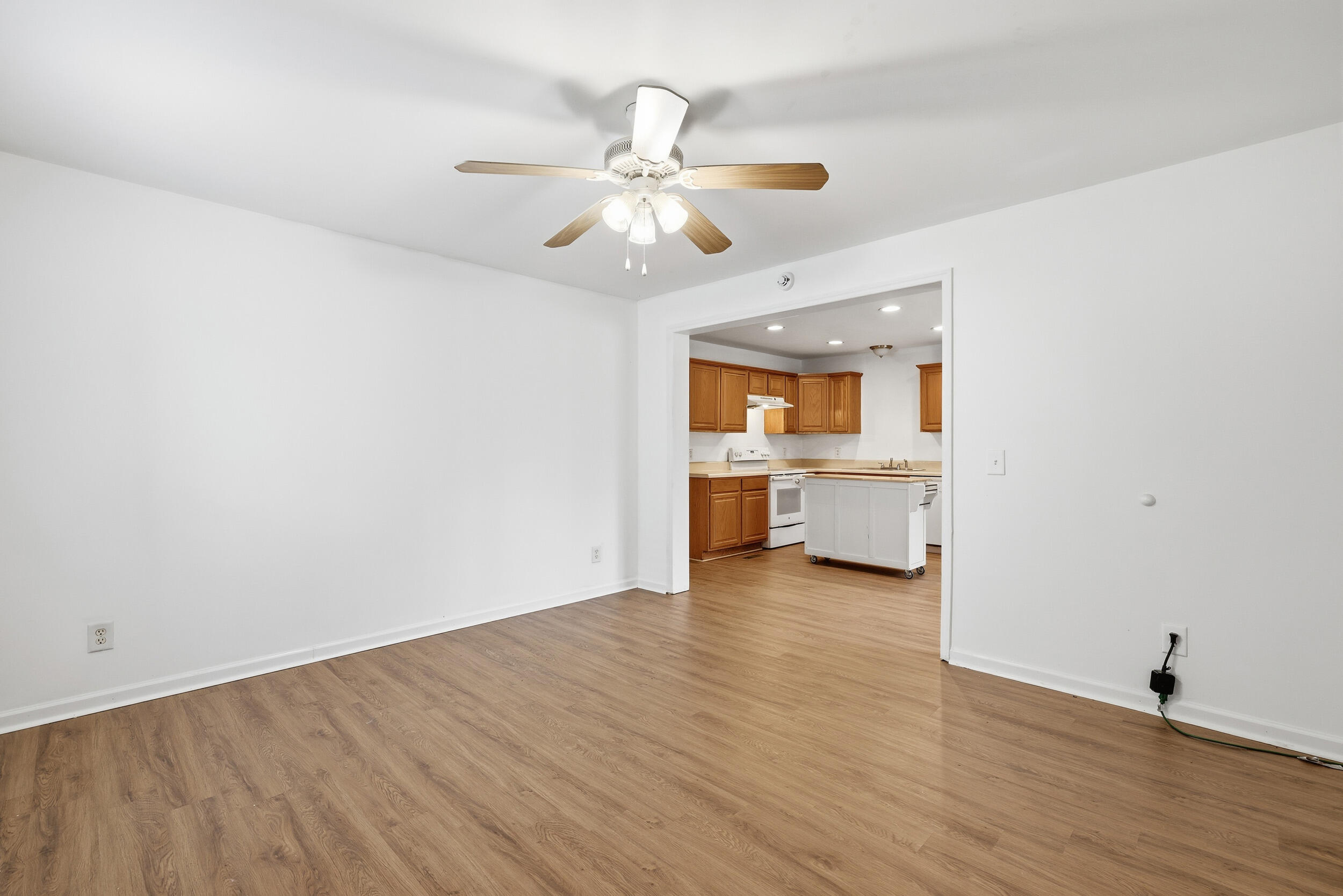 2590 Otranto Road North Charleston, SC 29406 - Photo 12 of 49 17_550a1044