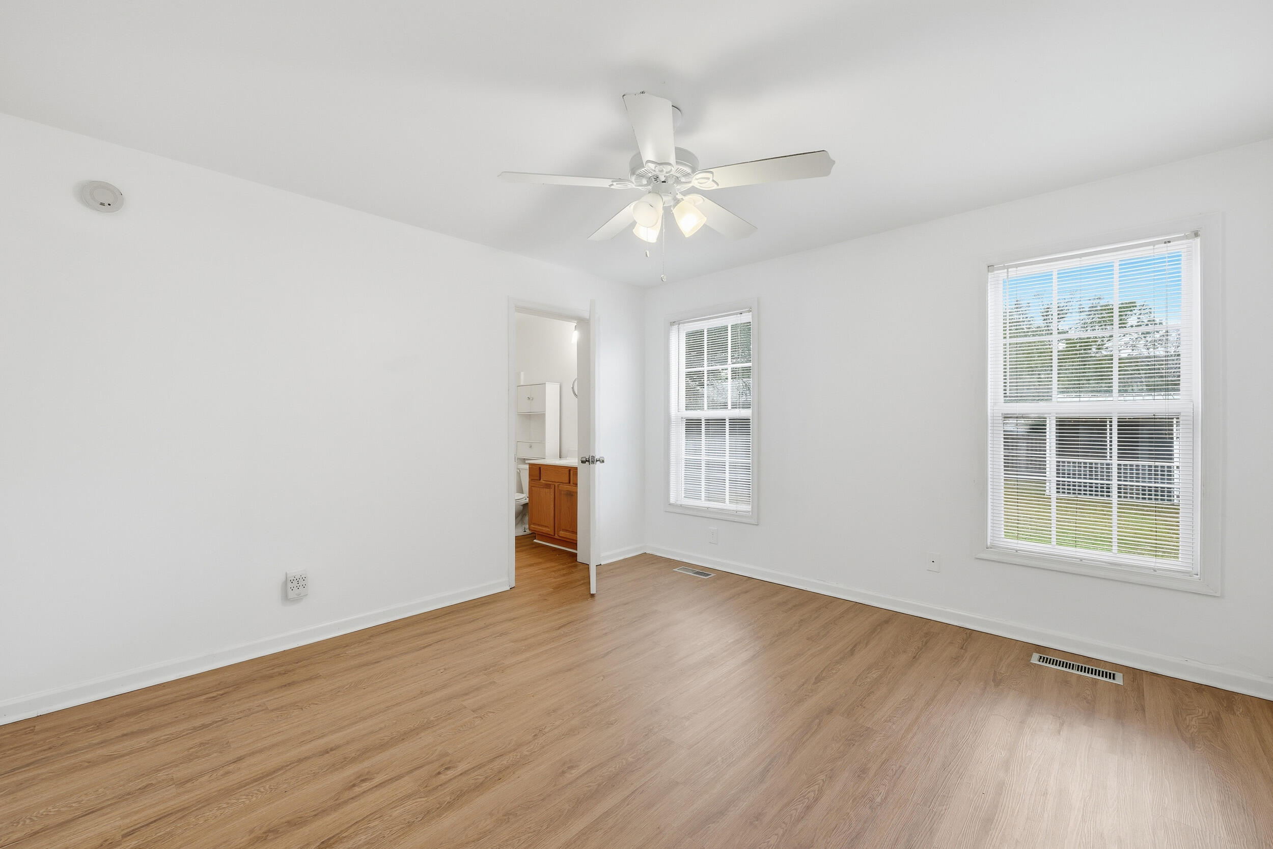 2590 Otranto Road North Charleston, SC 29406 - Photo 23 of 49 36_550a1139