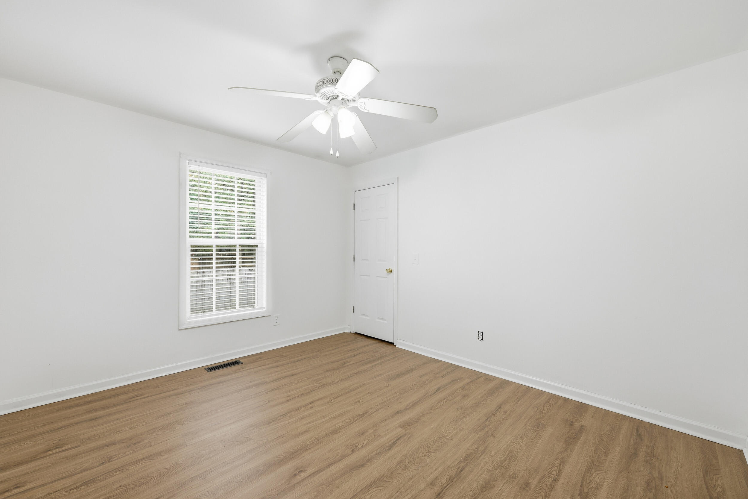 2590 Otranto Road North Charleston, SC 29406 - Photo 28 of 49 31_550a1114