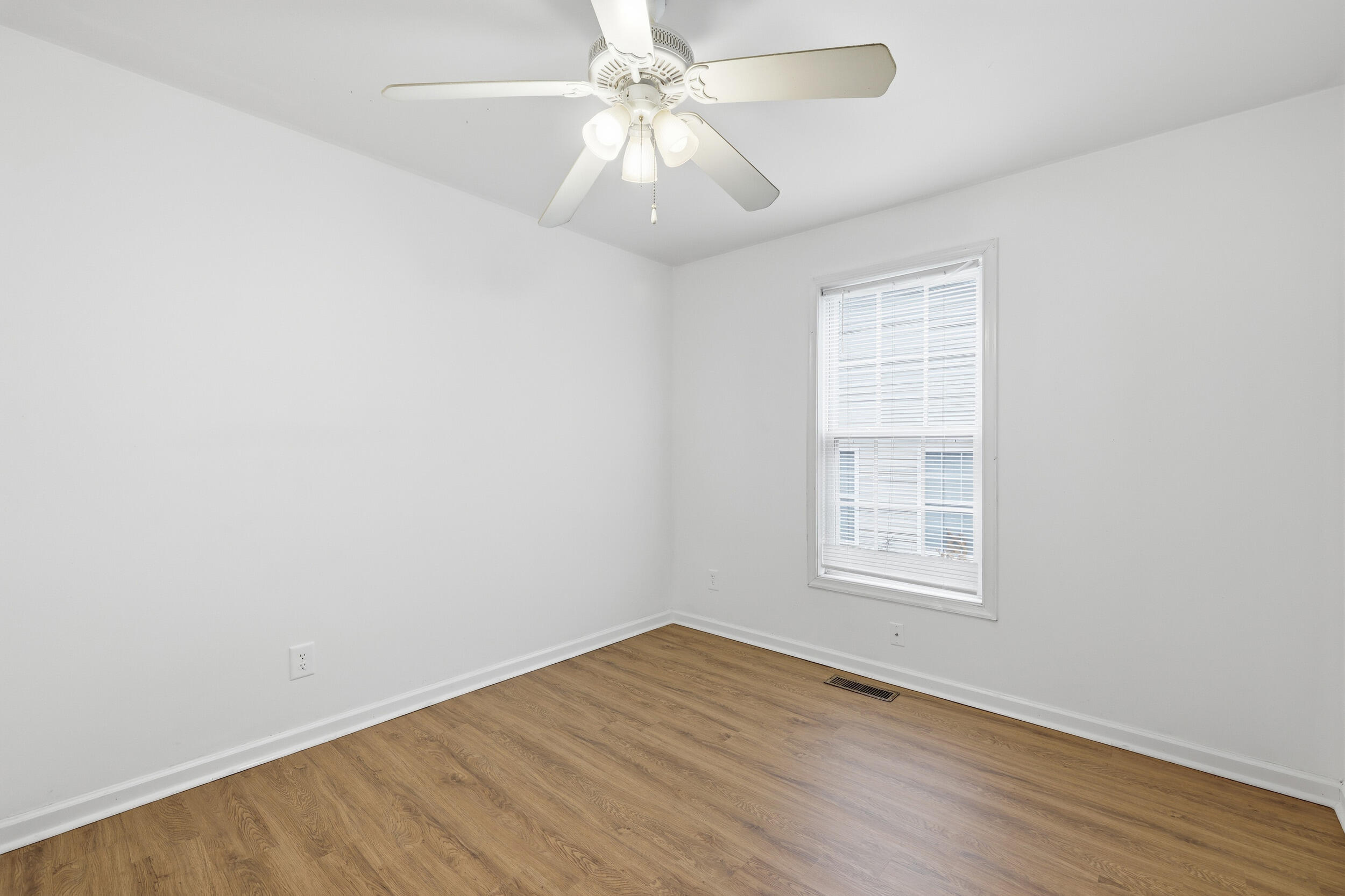 2590 Otranto Road North Charleston, SC 29406 - Photo 30 of 49 29_550a1104