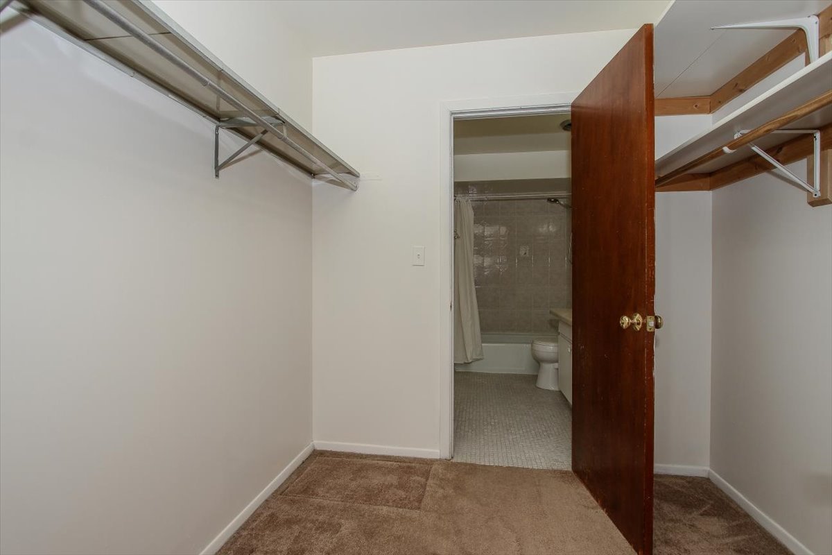 834 East Old Willow Road, Unit 209 Prospect Heights, IL 60070 - Photo 10 of 22