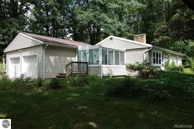 6461 Center Road Traverse City, MI 49686 - Photo 9 of 58 -100464-2.jpg