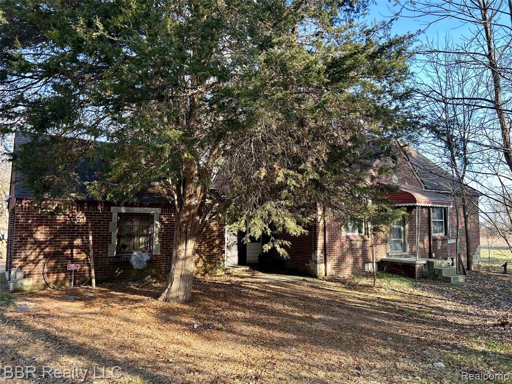 1989 Will Carleton Road Flat Rock, MI 48134 - Photo 2 of 24 Gallery Image 2