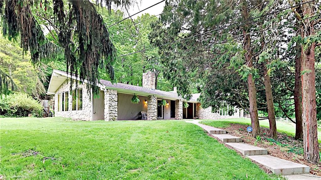 230 Highview Road Wexford, PA 15090 - Photo 2 of 25 Circular driveway with walkway to covered veranda
