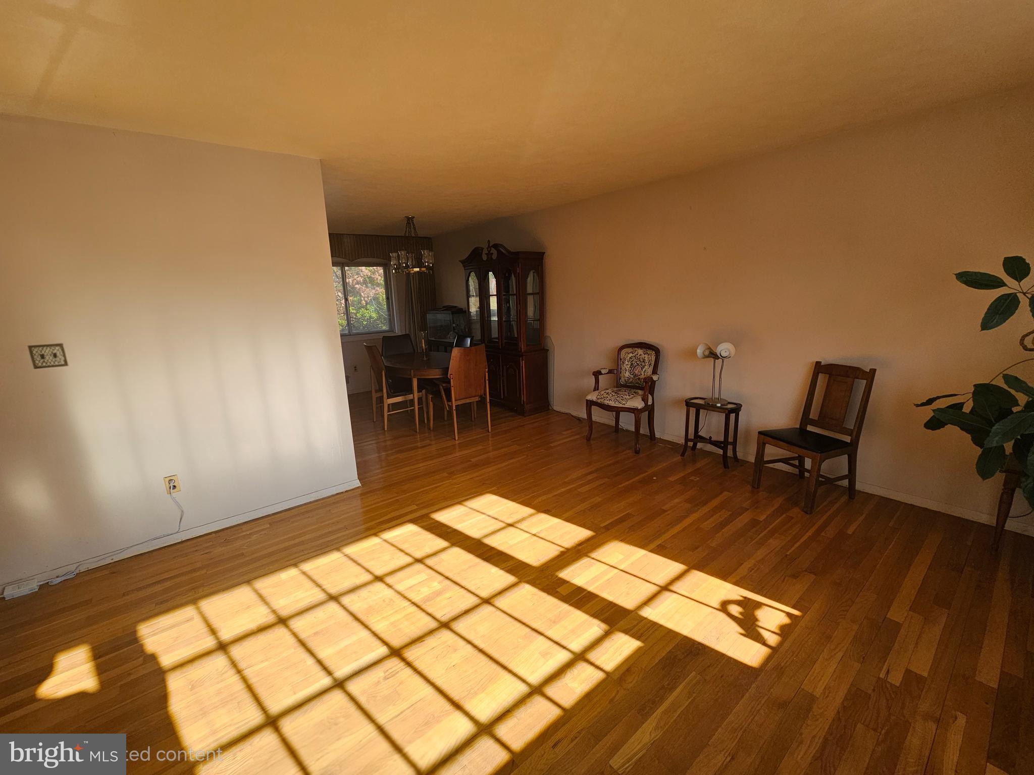 4523 Kinmount Road Lanham, MD 20706 - Photo 8 of 38 a living room with furniture