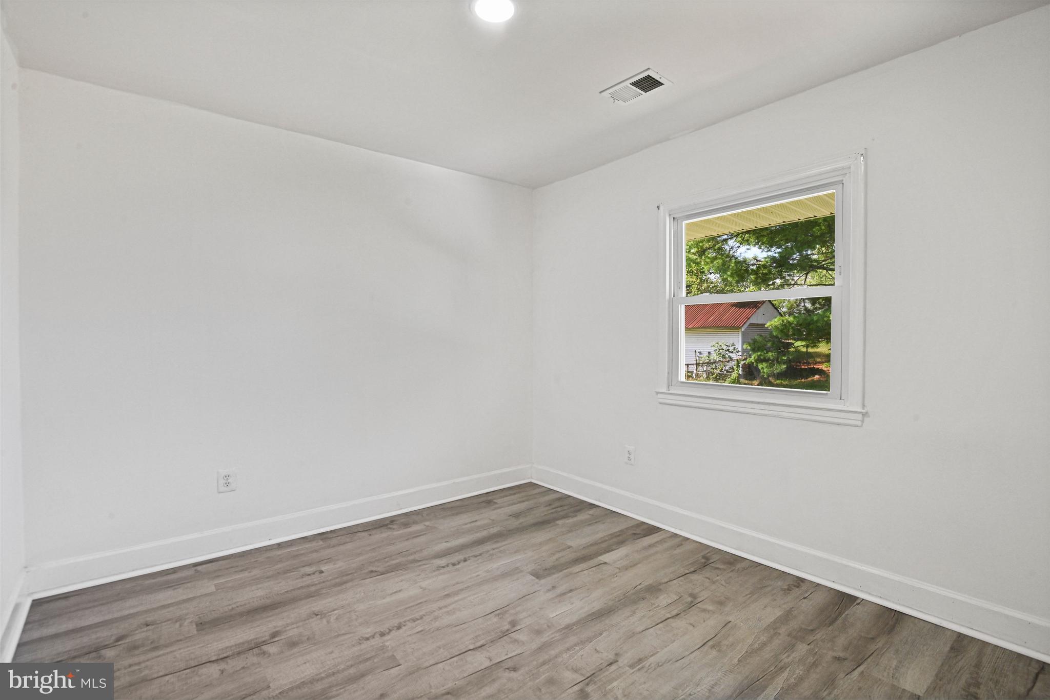 501 East Poplar Road Sterling, VA 20164 - Photo 23 of 46
