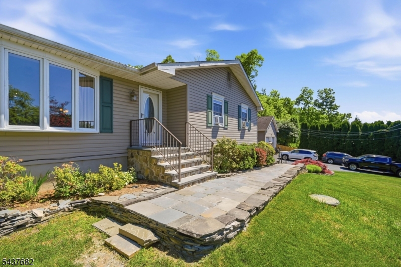 278 Decker Pond Road Andover, NJ 07821 - Photo 8 of 35