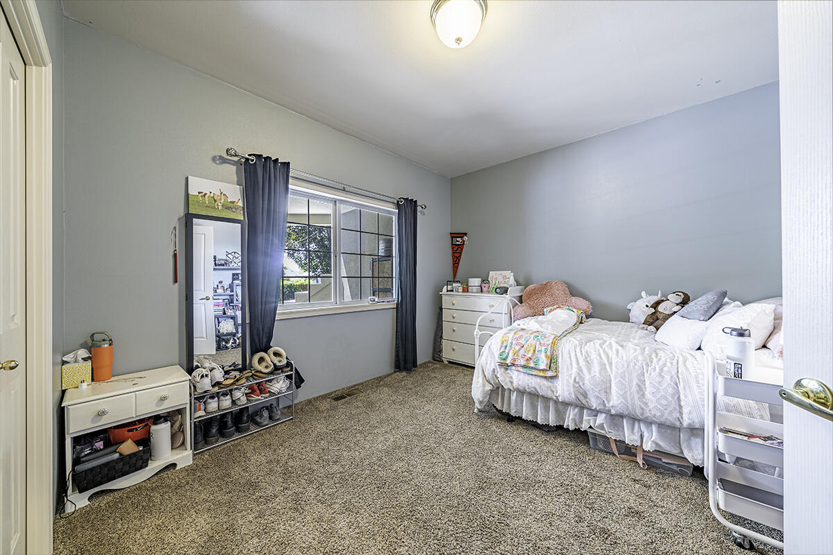 2972 Rosedale Terrace Medford, OR 97504 - Photo 28 of 55 DSC02327-Edit