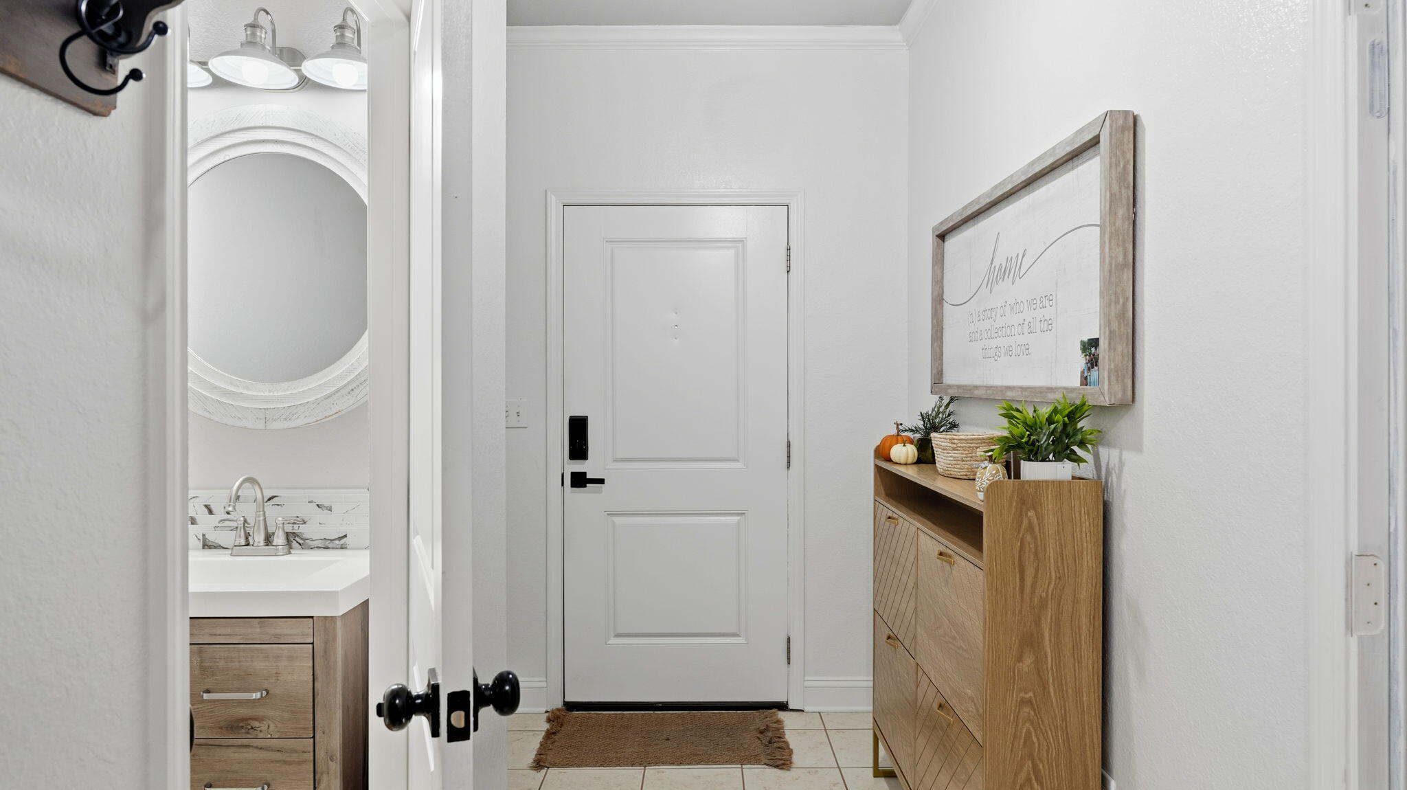 22 North Sand Palm Road, Unit 15 Freeport, FL 32439 - Photo 39 of 40 a close view of a utility room with dryer and washer