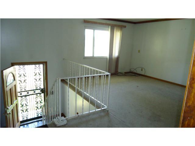 2258 Edmonton Road Columbus, OH 43229 - Photo 3 of 16 Gallery Image 3