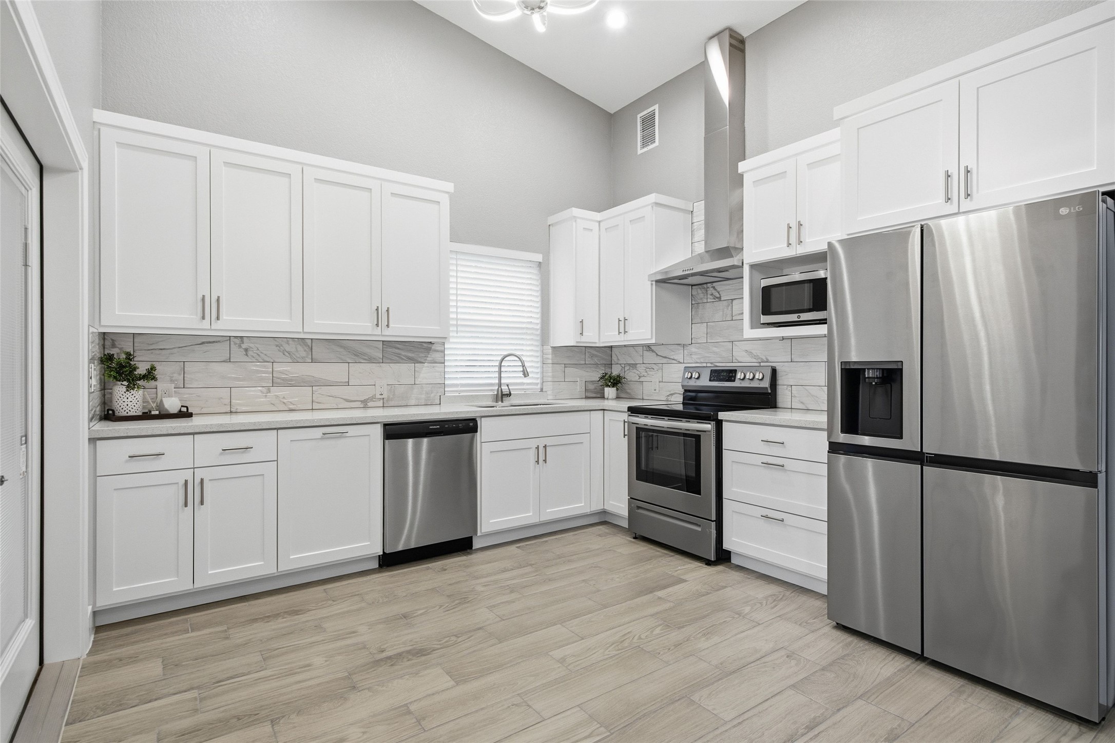 23315 Nameless Road Leander, TX 78641 - Photo 35 of 40 Guest Home - Kitchen