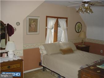 621 Topsfield Road Hatboro, PA 19040 - Photo 9 of 12 Bedroom 2