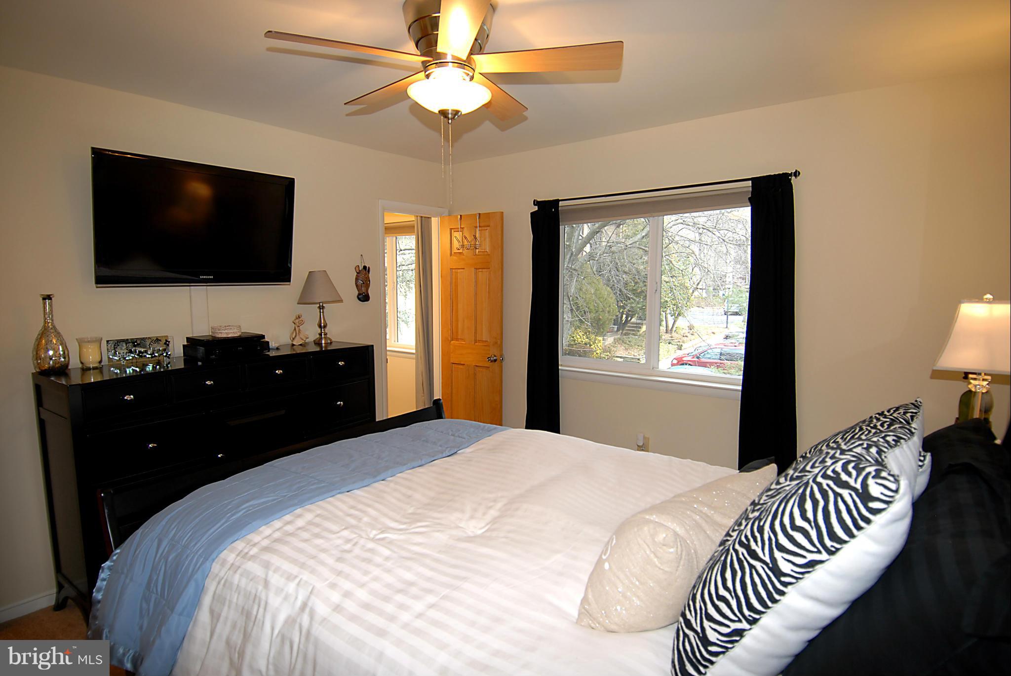 11928 Barrel Cooper Court Reston, VA 20191 - Photo 15 of 30 Bedroom (Master)