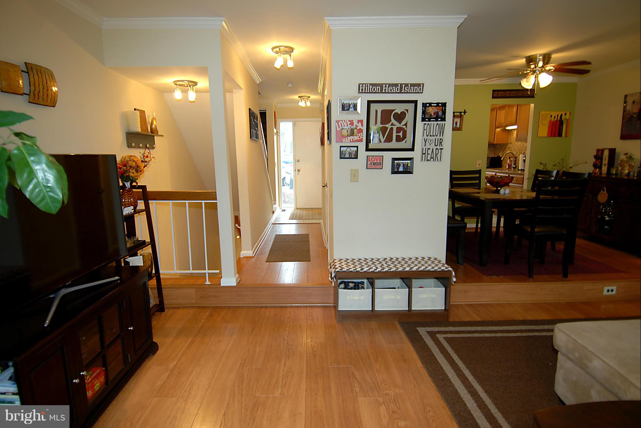 11928 Barrel Cooper Court Reston, VA 20191 - Photo 7 of 30 Interior (General)
