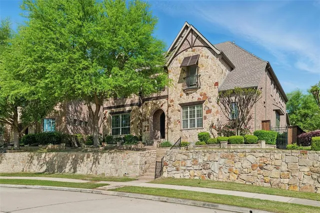 $858,900 | 112 Aransas Drive, Irving, TX 75039