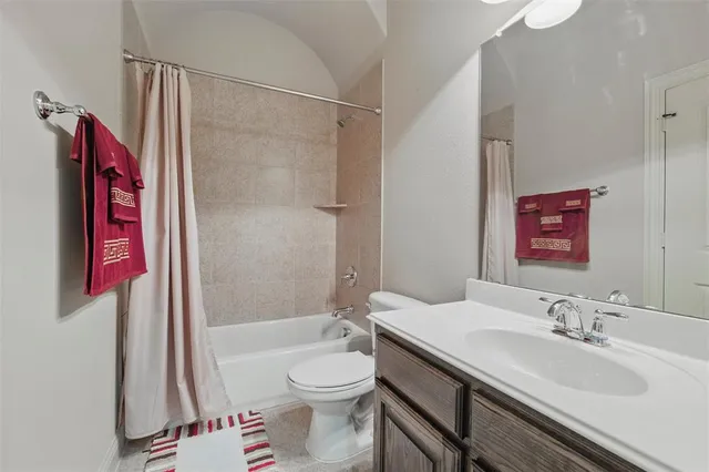 $858,900 | 112 Aransas Drive, Irving, TX 75039