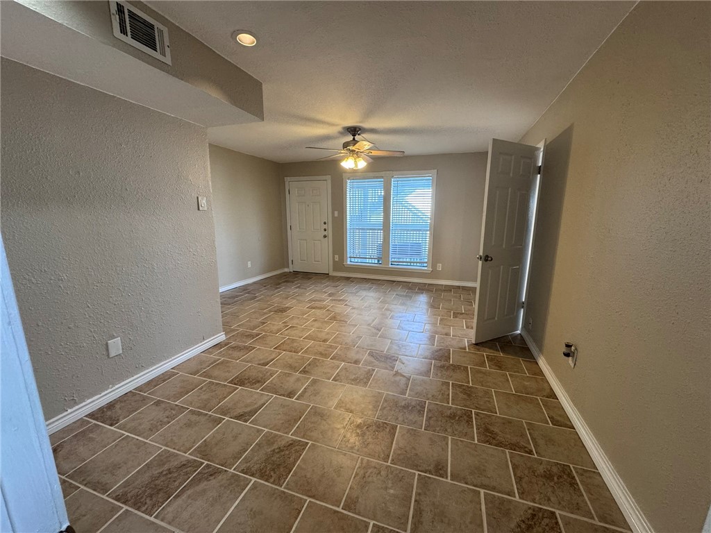 14801 Compass Street, Unit A15 Corpus Christi, TX 78418 - Photo 16 of 27