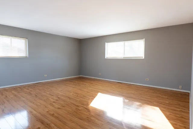 $349,900 | 71 Cambridge Lane, Glendale Heights, IL 60139