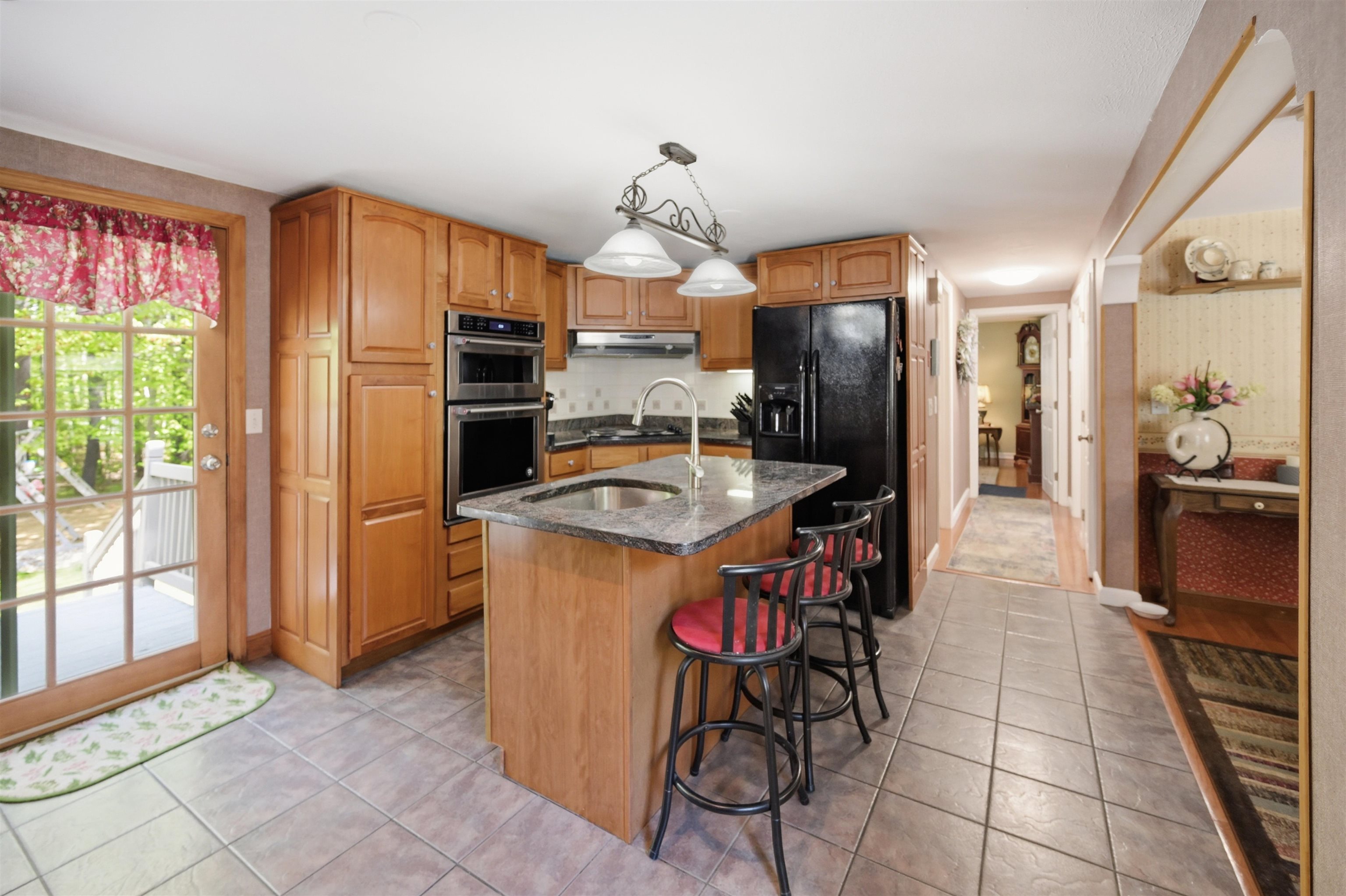 84 Woodridge Road Hampstead, NH 03826 - Photo 6 of 49