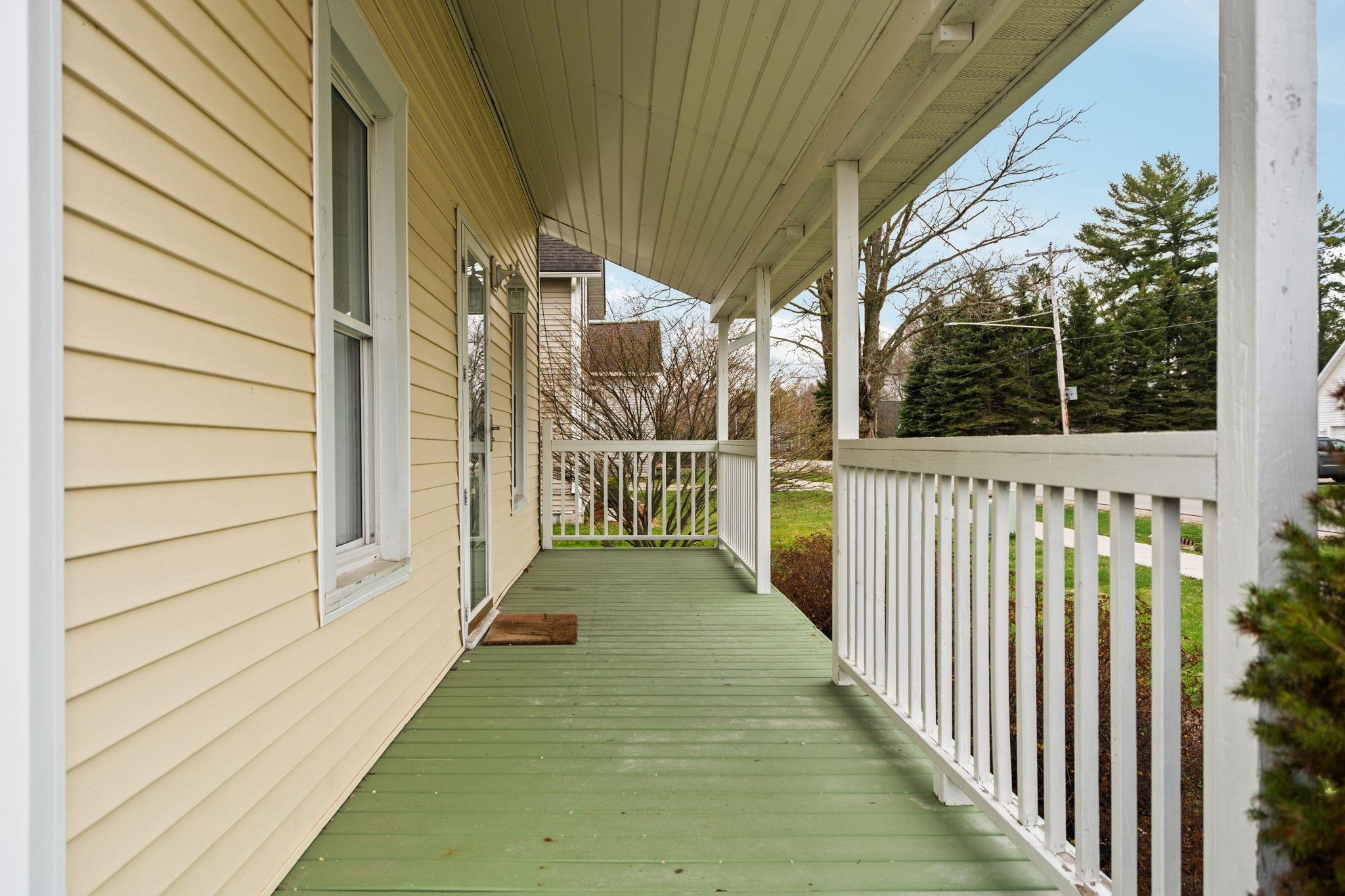 117 Rivershore Drive Elk Rapids, MI 49629 - Photo 4 of 51