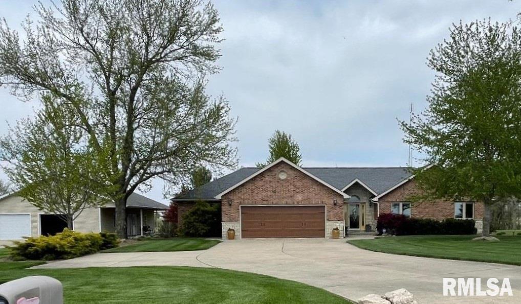 16834 Green Ridge Road Girard, IL 62640 - Photo 2 of 5