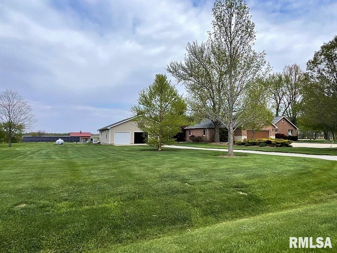 16834 Green Ridge Road Girard, IL 62640 - Photo 3 of 5