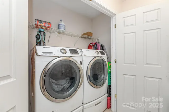 $370,000 | 10106 Ashley Farm Drive, Matthews, NC 28105