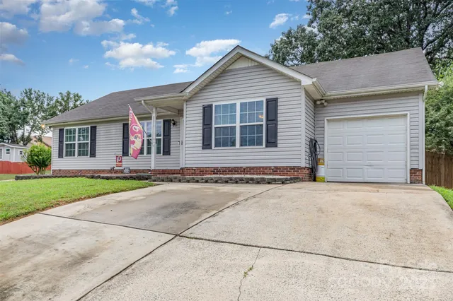 $370,000 | 10106 Ashley Farm Drive, Matthews, NC 28105