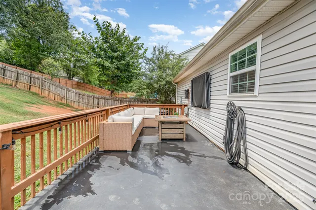 $370,000 | 10106 Ashley Farm Drive, Matthews, NC 28105