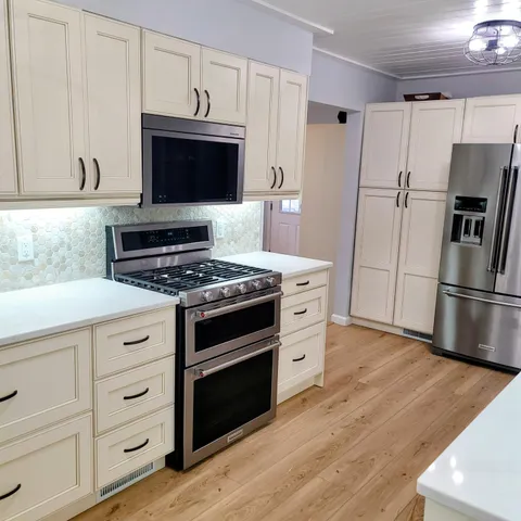 $389,900 | 220 South Division Street, Zeeland, MI 49464