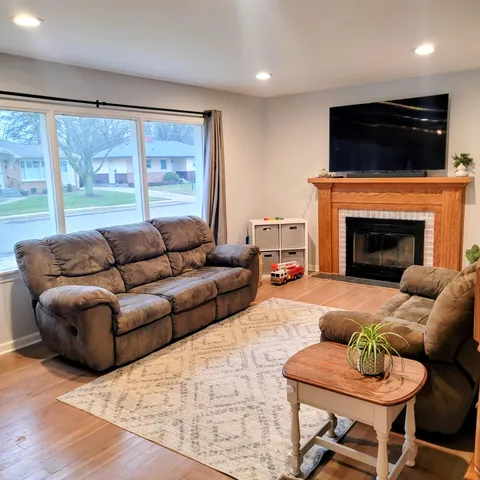 $389,900 | 220 South Division Street, Zeeland, MI 49464