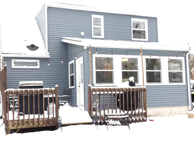 $389,900 | 220 South Division Street, Zeeland, MI 49464