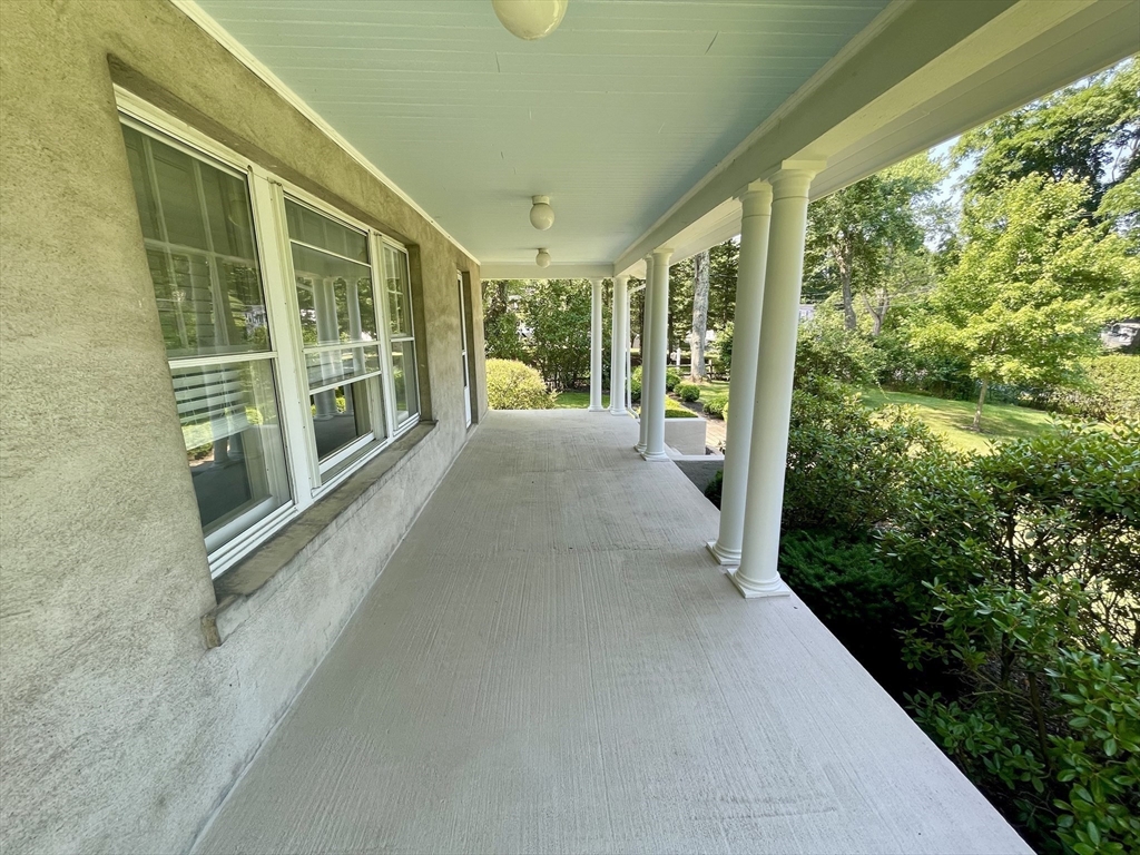 273 Main Street Wayland, MA 01778 - Photo 4 of 33