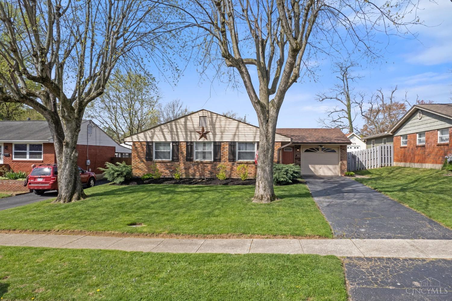 3349 Rio Grande Lane Newtown, OH 45244 - Photo 5 of 40