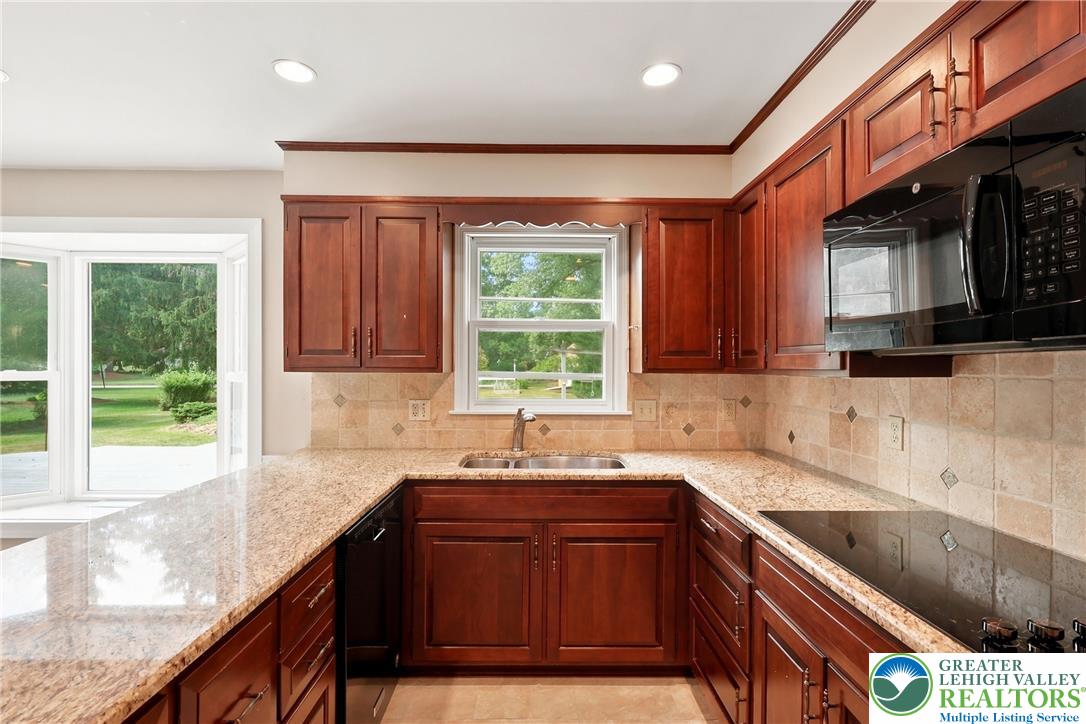 613 East Macada Road Bethlehem, PA 18017 - Photo 14 of 52