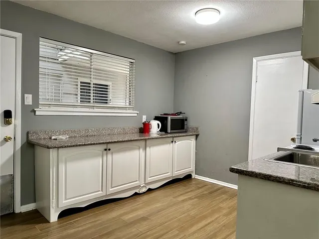 $1,350 | 816 Nashville Avenue, Unit D, New Orleans, LA 70115