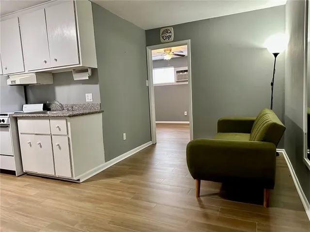 $1,350 | 816 Nashville Avenue, Unit D, New Orleans, LA 70115