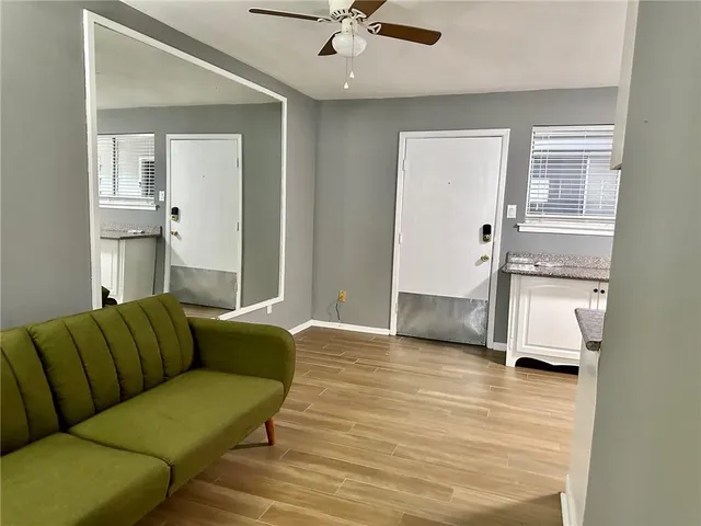 $1,350 | 816 Nashville Avenue, Unit D, New Orleans, LA 70115