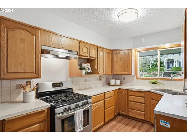 $575,000 | 1325 Northwest 9th Street, Gresham, OR 97030