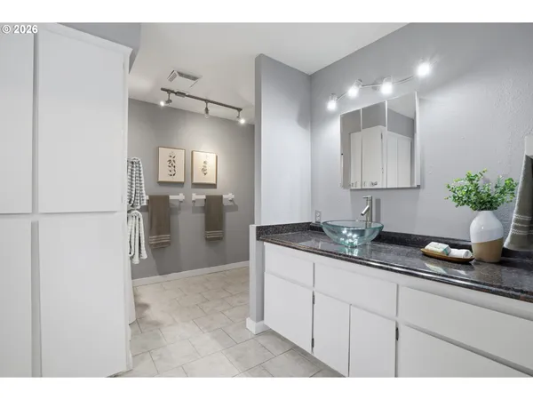 $575,000 | 1325 Northwest 9th Street, Gresham, OR 97030