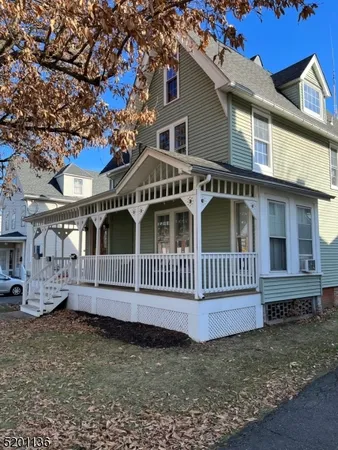 $1,925 | 15 Summit Avenue, Unit A, Chatham, NJ 07928