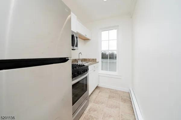 $1,925 | 15 Summit Avenue, Unit A, Chatham, NJ 07928