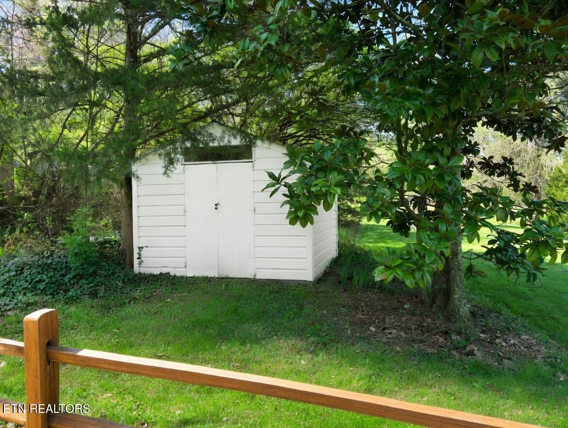 409 Bridge View Lane Knoxville, TN 37914 - Photo 28 of 37 a view of a house with a backyard